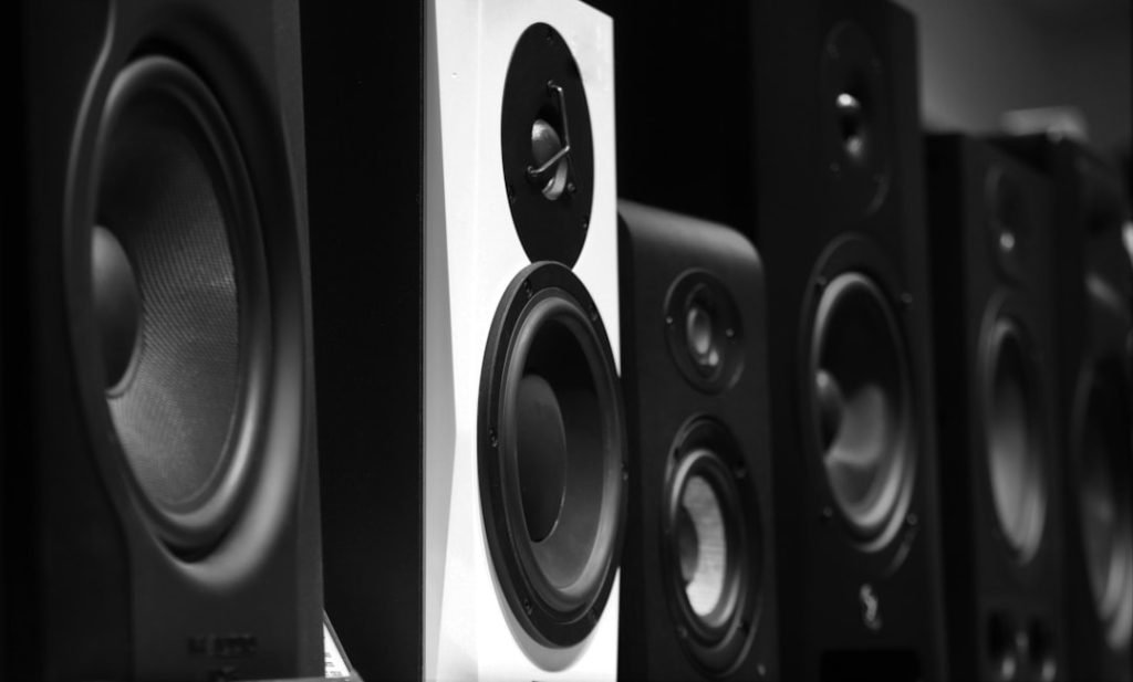 Photo speakers